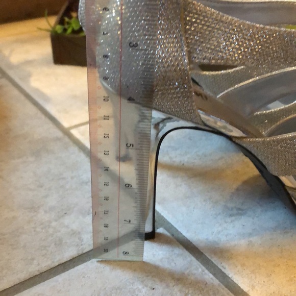 High heels - Picture 6 of 6